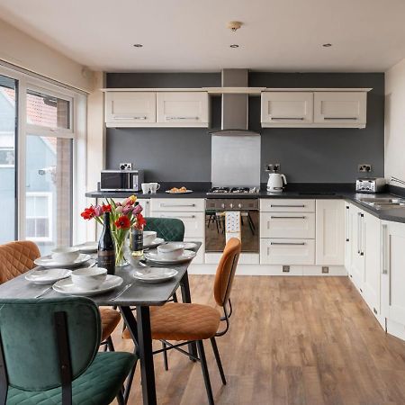 Number 3 Pier Road Apartment Уитби Екстериор снимка