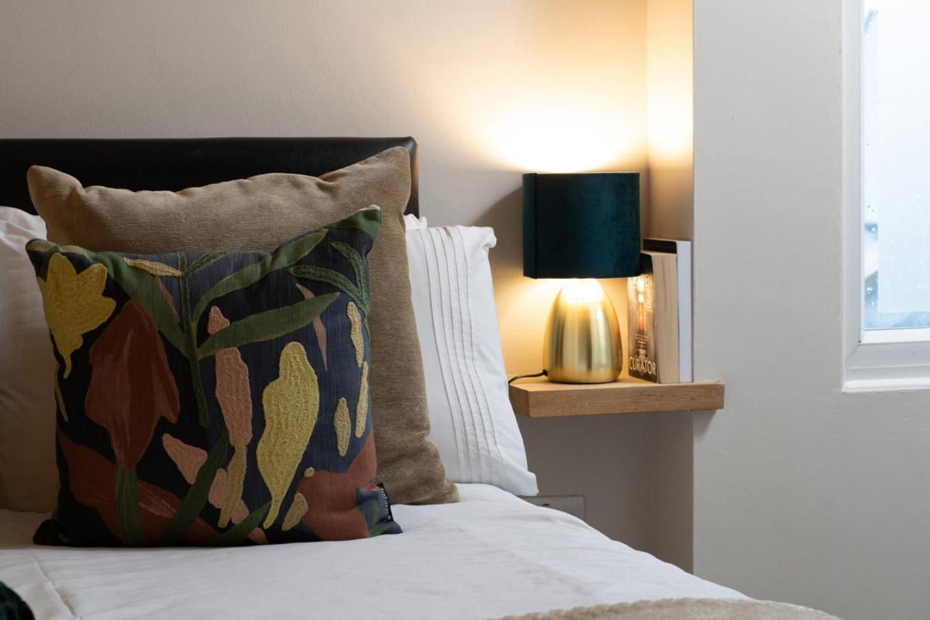 Number 3 Pier Road Apartment Уитби Екстериор снимка