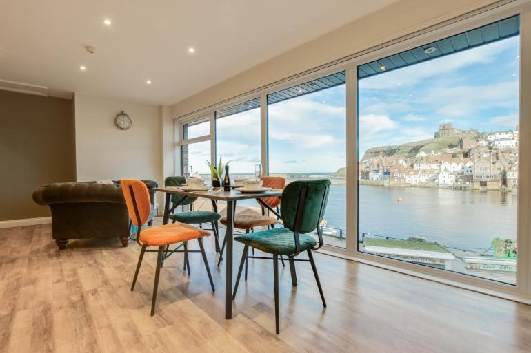 Number 3 Pier Road Apartment Уитби Екстериор снимка
